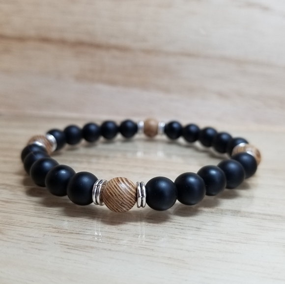 Black Onyx & Wood Grain Beaded Gemstone Bracelet - Picture 4 of 8